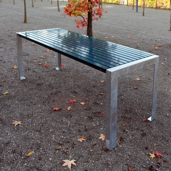 Gartentisch Modell Terrasse 700 - Metall Werk Zürich AG