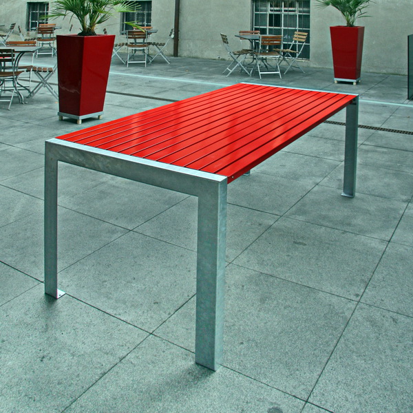 Gartentisch Modell Terrasse - Metall Werk Zürich AG