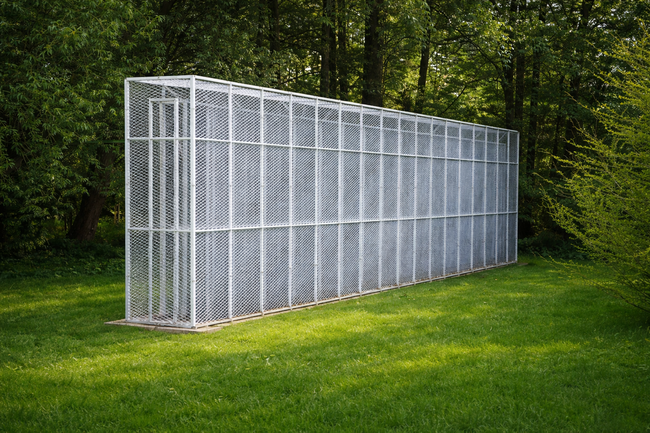 Double Cage Piece Bruce Nauman Skulptur Streckmetall