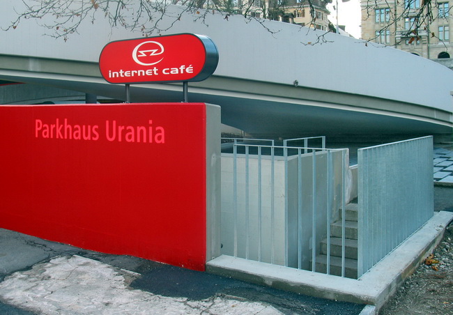 Verzinktes Geländer im Aussenraum Parkhaus Urania in Zürich