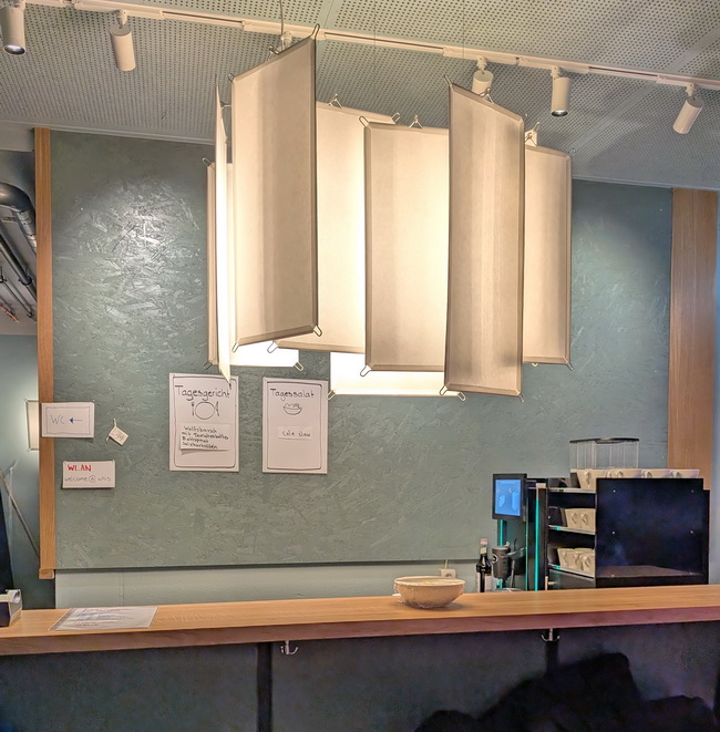 leuchten und projektionsflaechen kulturkaffe whisper 14