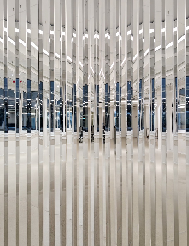 spiegelwand wellblech mirrorfinish axpo 02