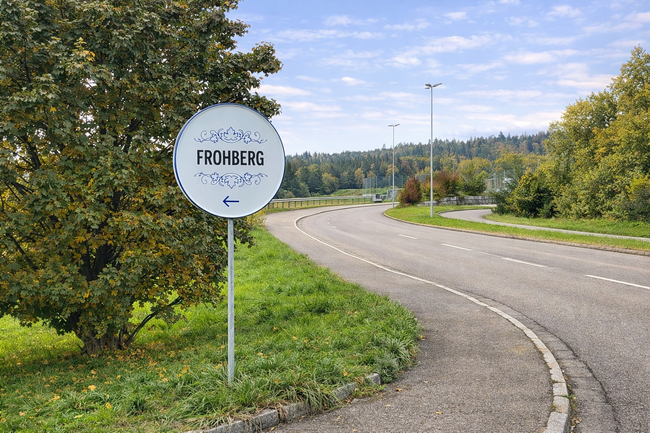 2024 0474 wirtshausschild wegweiser signaletik frohberg 01