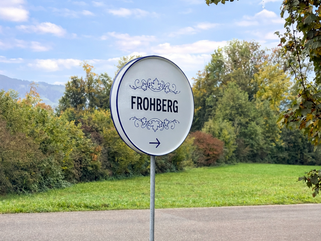 2024 0474 wirtshausschild wegweiser signaletik frohberg 08